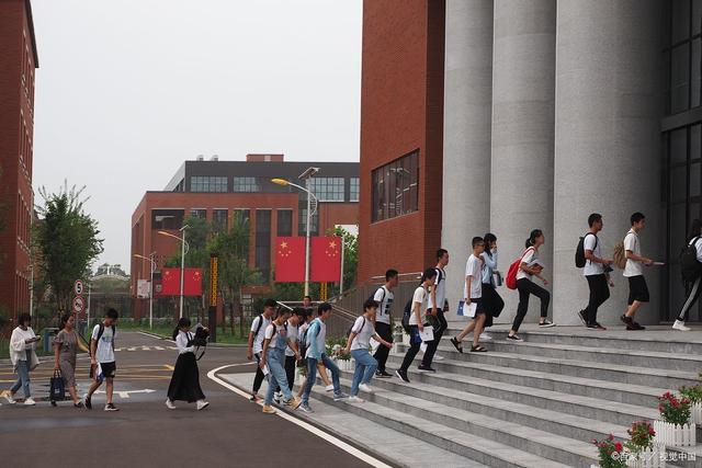 新奥彩资料免费全公开,河南省教育厅发布通知，中小学寒假时间公布，家长却开心不起来