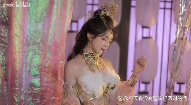 2024澳门资料正版大全_盘点游戏里绝美coser！圈外人都心动的那种，快养养眼！  第5张