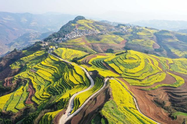 香港二四六免费资料开奖_中国一生必去的10个旅游胜地推荐：探秘自然奇观，领略多彩民俗！  第31张