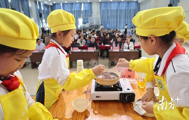 澳门王中王100期期准,视频丨点赞！中山全市中小学劳动教育成果集中展示