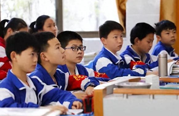 2O24新澳彩料免费资料_中小学迎来新措施，将于10月开学开始实行，家长听后拍手称赞