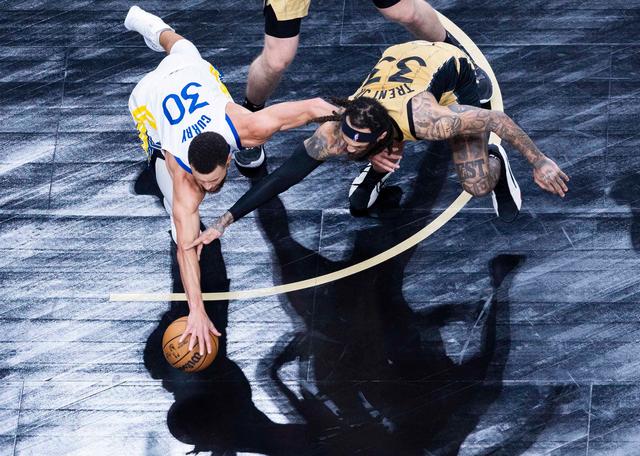 今晚必中一码一肖澳门_篮球——NBA常规赛：猛龙不敌勇士  第1张