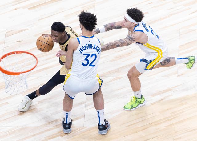 今晚必中一码一肖澳门_篮球——NBA常规赛：猛龙不敌勇士  第6张