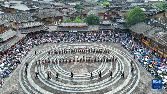 新澳资料免费精准_假期旅游热 祖国山河美