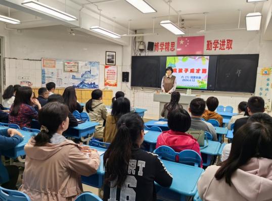 澳门正版资料大全资料_中小学将调整为“542学制”？官方给出明确回应：预计24年落实！  第1张