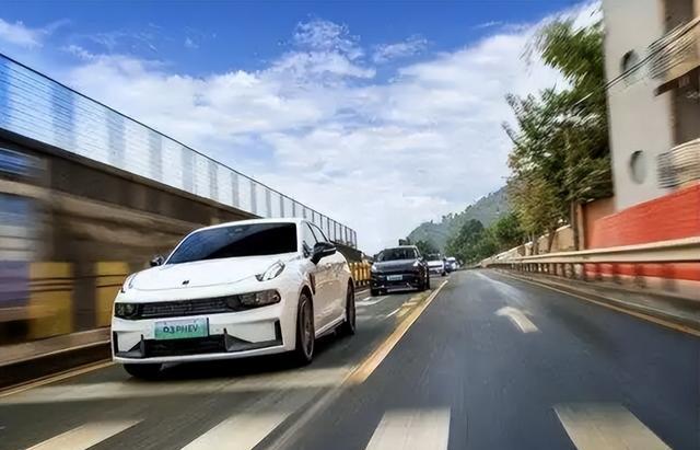 新澳门图库资料2024年_开了3年新能源车，一算账，发现和燃油车的差距十分明显！