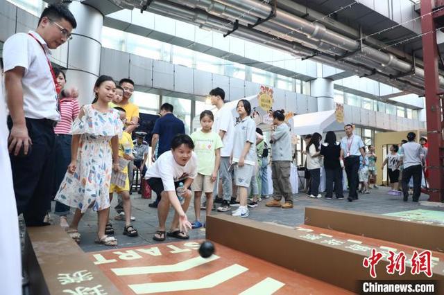 澳门今晚必中一肖一码_江西南昌：“云端”音乐会点亮城市夜空