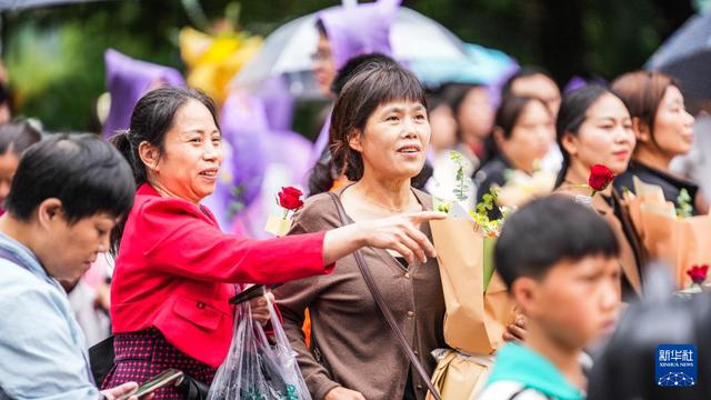 香港最新正版四不像_全国部分地区高考结束