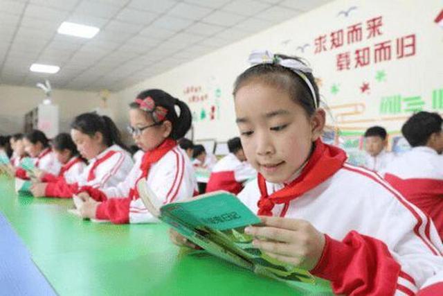 香港最准最快资料免费,中小学“新规定”来了，预计9月初全面实行，学生开心不已