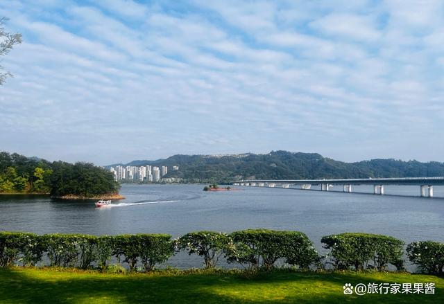 新澳2024年最新版资料_浙江杭州千岛湖风景区旅游攻略，海陆空玩法来了，一起来看看吧！