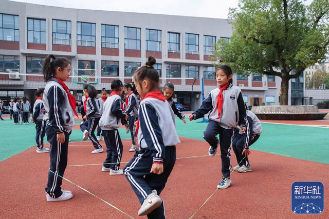 管家一肖一码资料大全_浙江湖州：多举措保障中小学“课间十分钟”