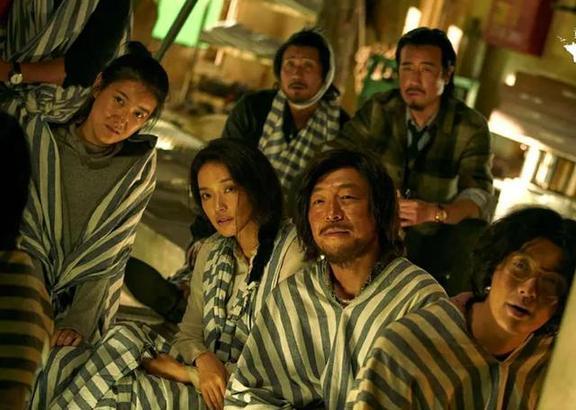 管家婆八肖版资料大全_国产灾难剧《二十一天》上映，连看4集不过瘾，这回终于淘到宝了  第14张