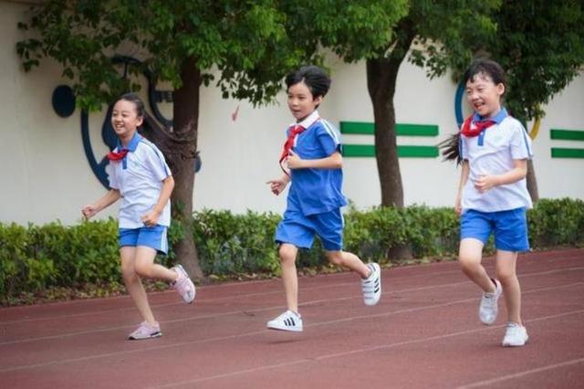 2024新澳门天天开好彩大全,好通知！中小学上学时间或“延后”，学生开心，家长可以放心了  第1张