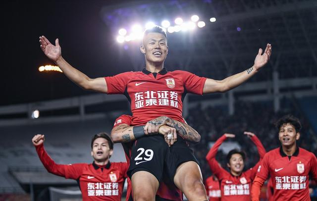 澳门精准王中王三肖三码2021应用_2-0到4-3！海港赢下中超对攻大战，武磊31球破纪录！亚泰虽败犹荣  第4张