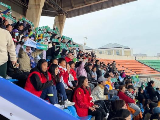 2024澳门正版平特一肖,北京女足1:0小胜四川女足 大批球迷冒雨支持  第1张