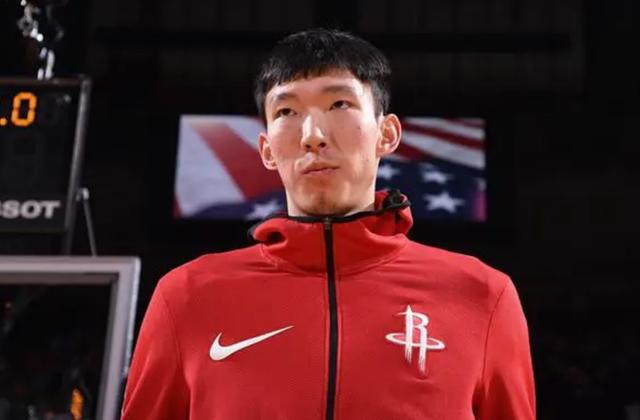 澳门一码一肖一特一中五码必中_机会转瞬即逝，NBA竞争有多残酷？一人罚三球被裁，周琦令人惋惜  第5张